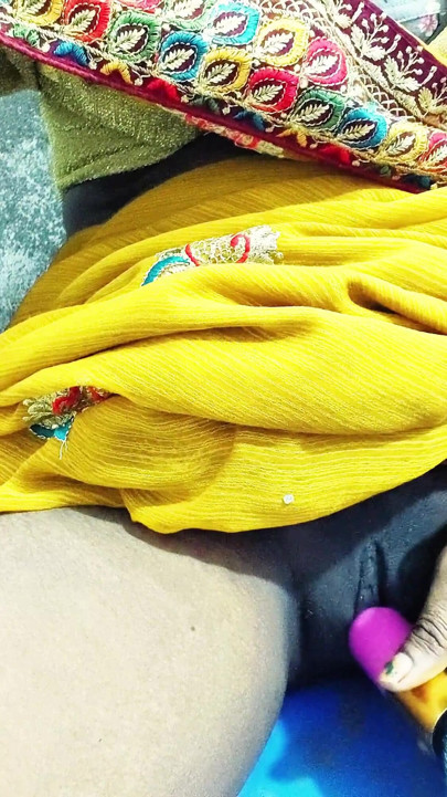 Today I'm ready to in a yellow saree with a thick come on | Clip 1