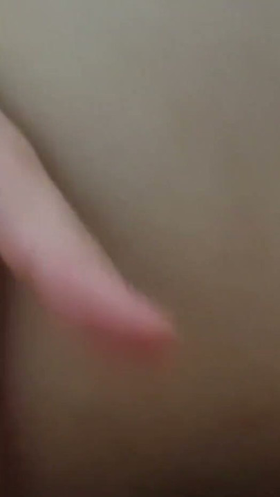 Una voz clara. La primera vez que nos mudamos de mi sótano, tuve una mala sensación. Siempre quise mudarme de mi sótano | Clip 1