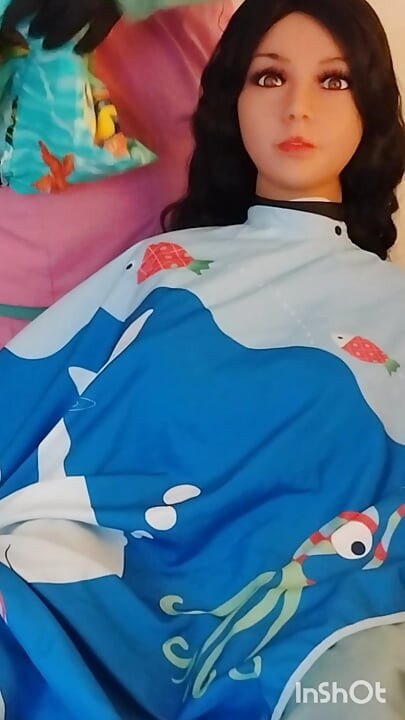 Lindsey sesi pemodelan cape berwarna-warni dengan sex doll berbadan besar