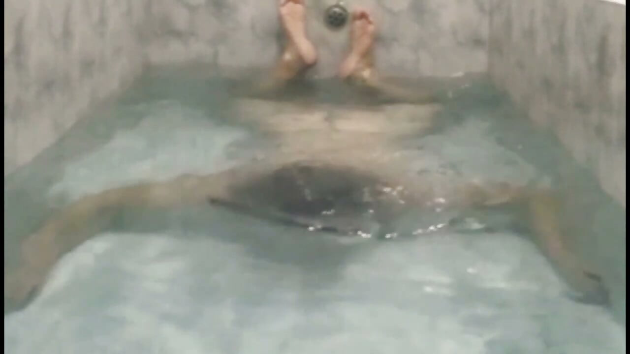 Bandar sissy underwater flexible bath with orgasm