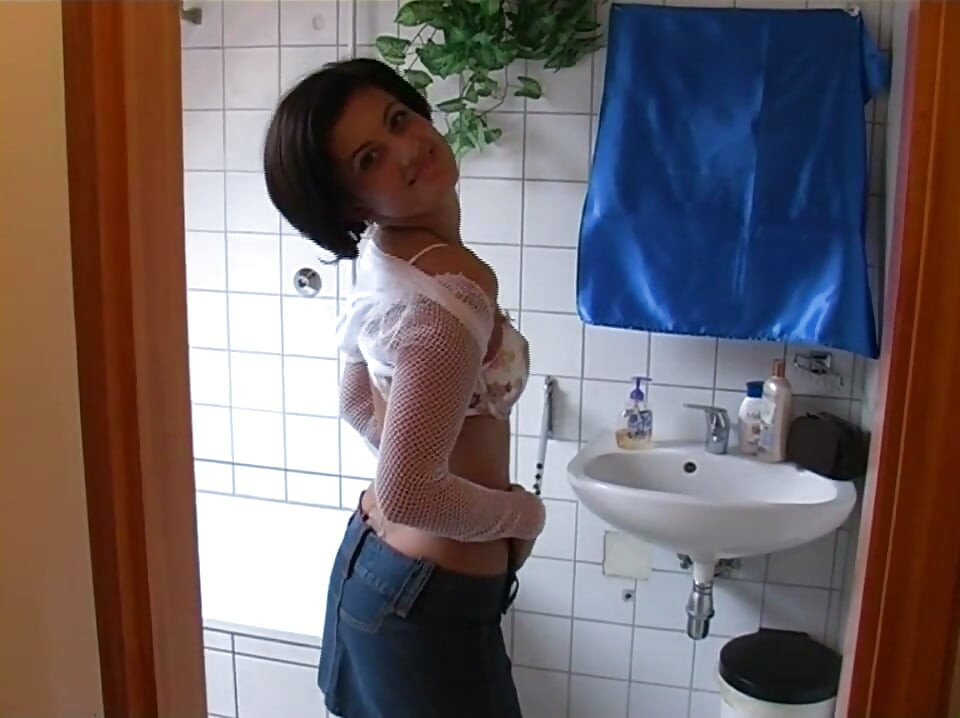 Cute Teens at Home Alone Pissing in the Bathroom