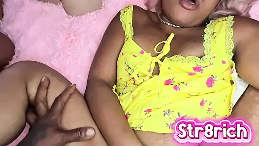 Üvey babam omg götümü tamamen açık canavar yarakla sikiyor