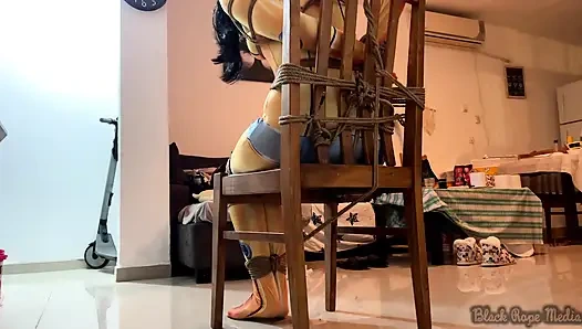 Alex Ist Total Gefangen Genommen