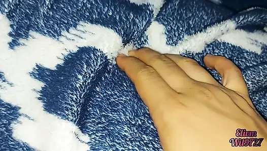 Genç amcığın içine boşalıyor