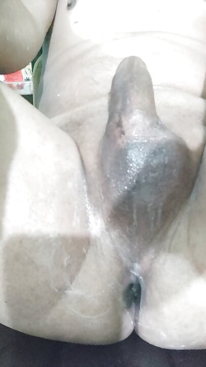 Bubble butt indian guy fingering his big ass and jerking off against the friends.