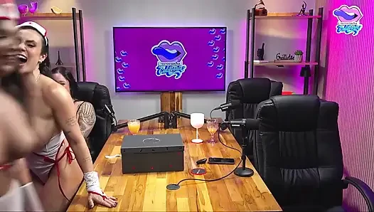 Ateşli Lezbiyenler California TV Podcast'inde Yeni Yön Altında! Çok Daha Fazla Fahişe!