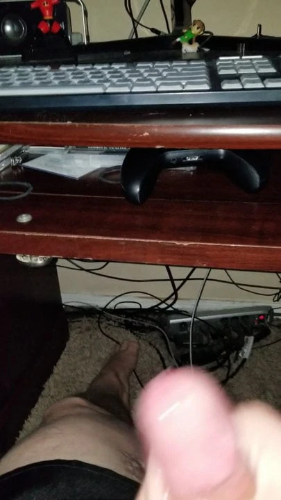 Me cumming all over myself