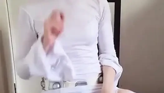 Princess Leia needs to fuck herself badly