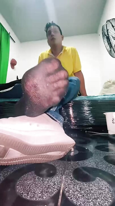 THE BEST COLOMBIAN FEET TO WORSHIP - TOMASSTYL CHATURBATE