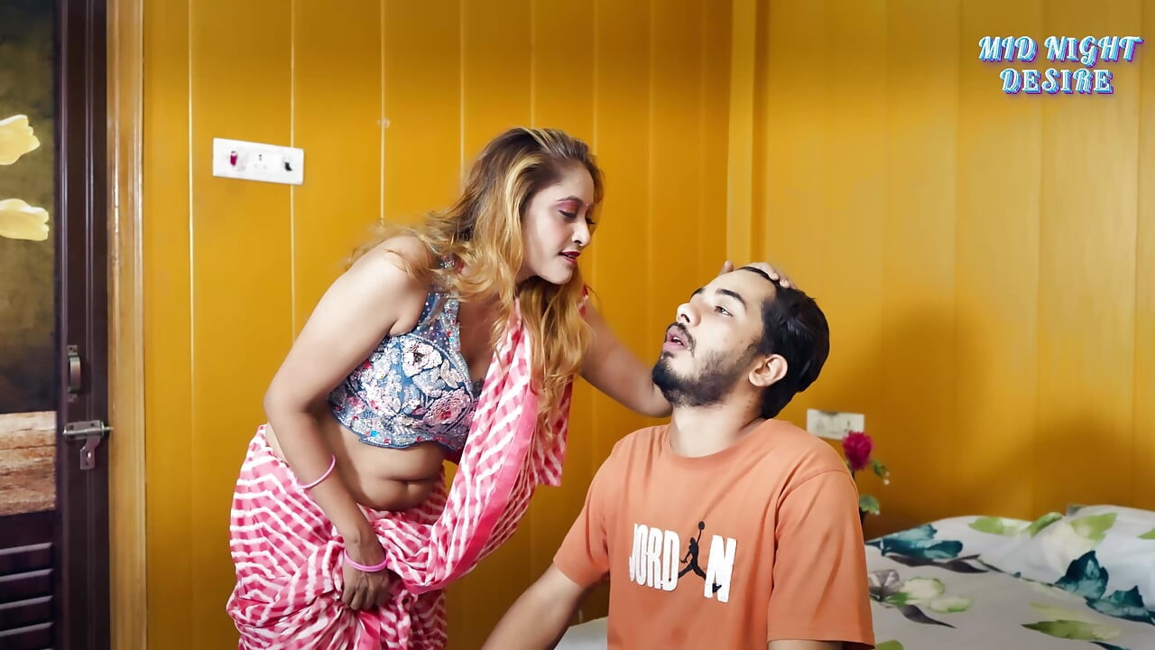 HINTLI YENI PADOSI GENÇ OĞLANLA TAM ÇıPLAK SERT SEKS YAPıYOR TAM VIDEO 4K