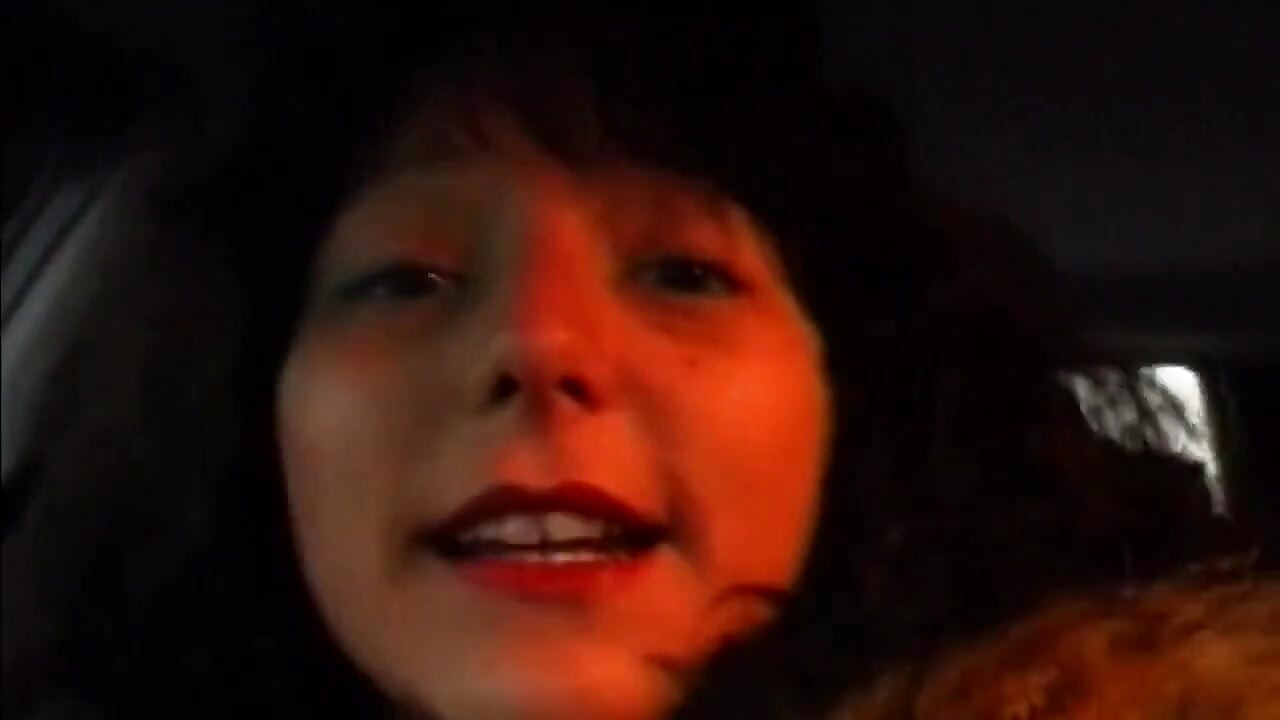 Caliente milf relleno enorme consolador en carretera aventura