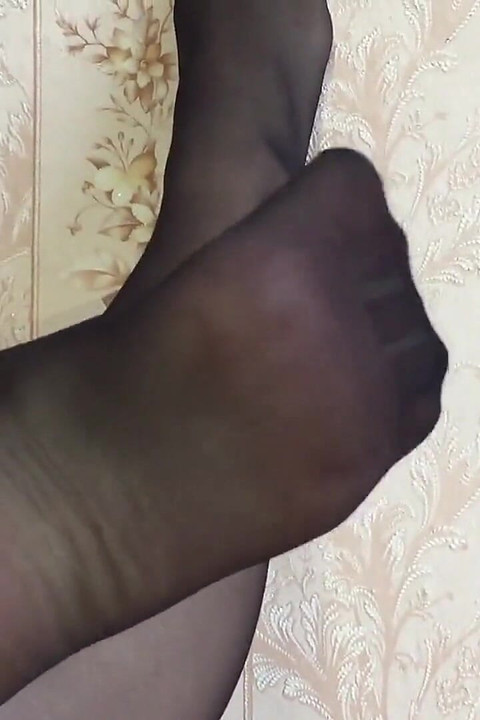 Jerking off on My Feet