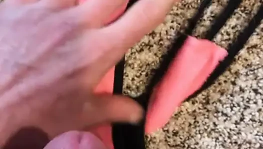 bikini altlarına boşalmak