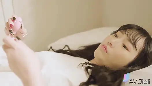 Sunny Fucks Her Noisy Roommate