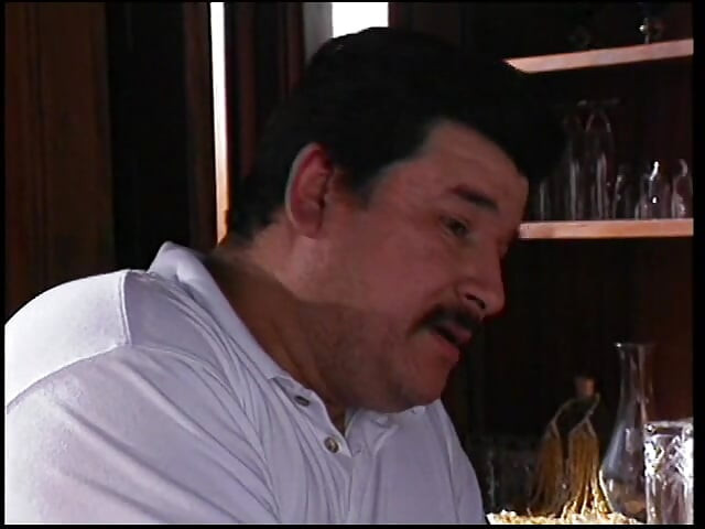 Loira gostosa adora lamber buceta antes de foda anal