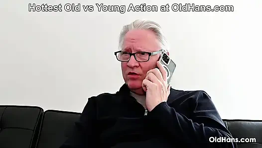 Ich habe nichts dagegen, alte typen zu ficken! Samantha Sparkle bei OldHans