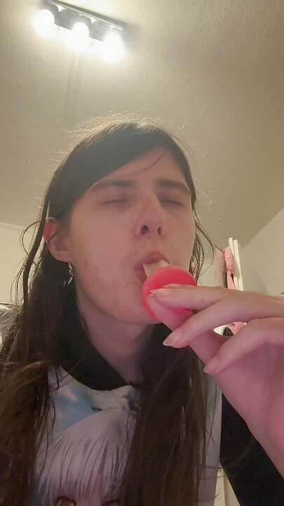 Pee sucking ice cream