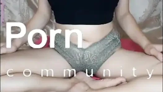 Когда ты дрочишь на меня, сперма на моем теле и моей мокрой киске