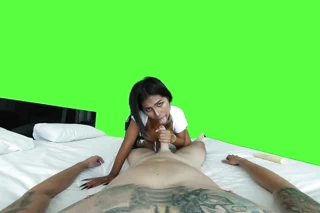 Сумасшедшая молодая азиатская девушка идет полный психо на твоем члене, проход