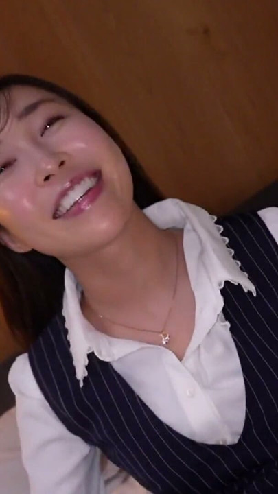[No panties OL with pheromones] "Everyone is so good that I can't choose..." I don't mean any harm, but I have punishm… | Clip 1