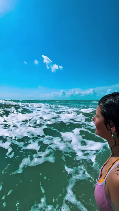 Catch the waves with me!