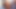 セクシーな女が巨大なペニスが剃った秘部を突き刺す中、快感に喘ぐ