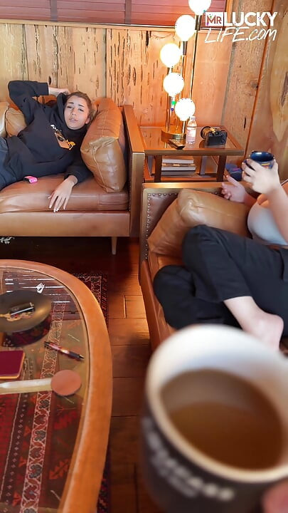 Roxie Sinner Is So Hot She Makes The Snow Melt