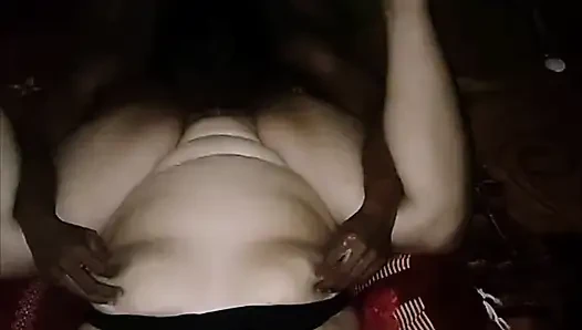 (bagian 2) lagi asik nikmatin tubuh seksi kakak iparku yang lagi sange berat