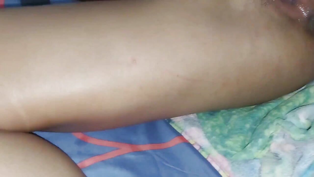 Moja devojka mi prvi put daje svoje dupe i ostavljam ga punog mleka.