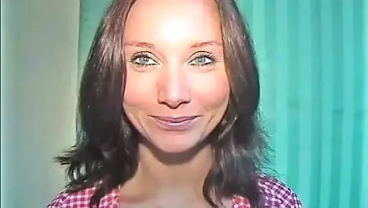 Veronica'nın striptiz röportajı