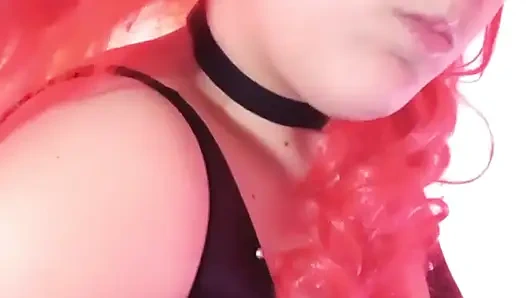 Si iblis rambut merah menguras belahan jiwamu dengan bubblegum - bunny looner