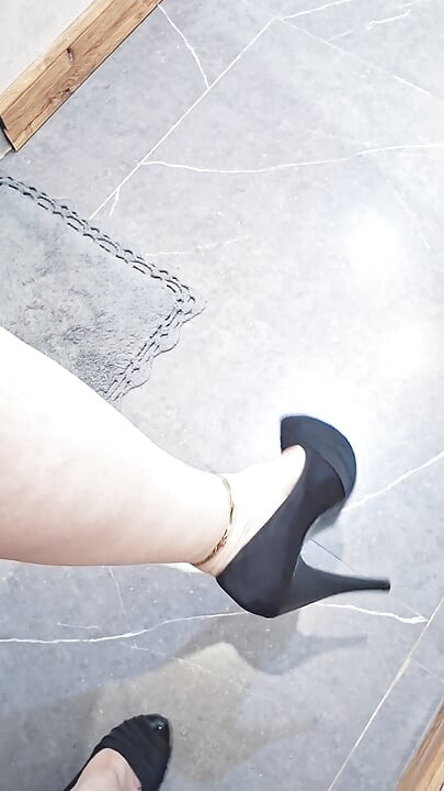 Kneel For Your Mistress - Slave Training Session 1
