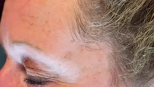 Bonemaiden buckelt hart und kommt ihr gehirn raus