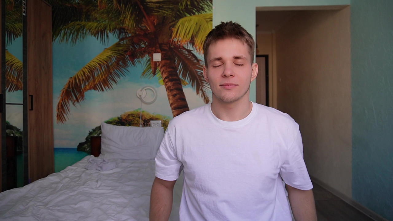 流行的在线游戏在视频博客期间变成继兄弟和继妹之间的性爱