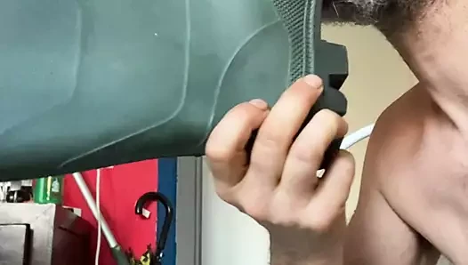 Snapping Gum porn video – LICKING MY DIRTY GUM BOOTS