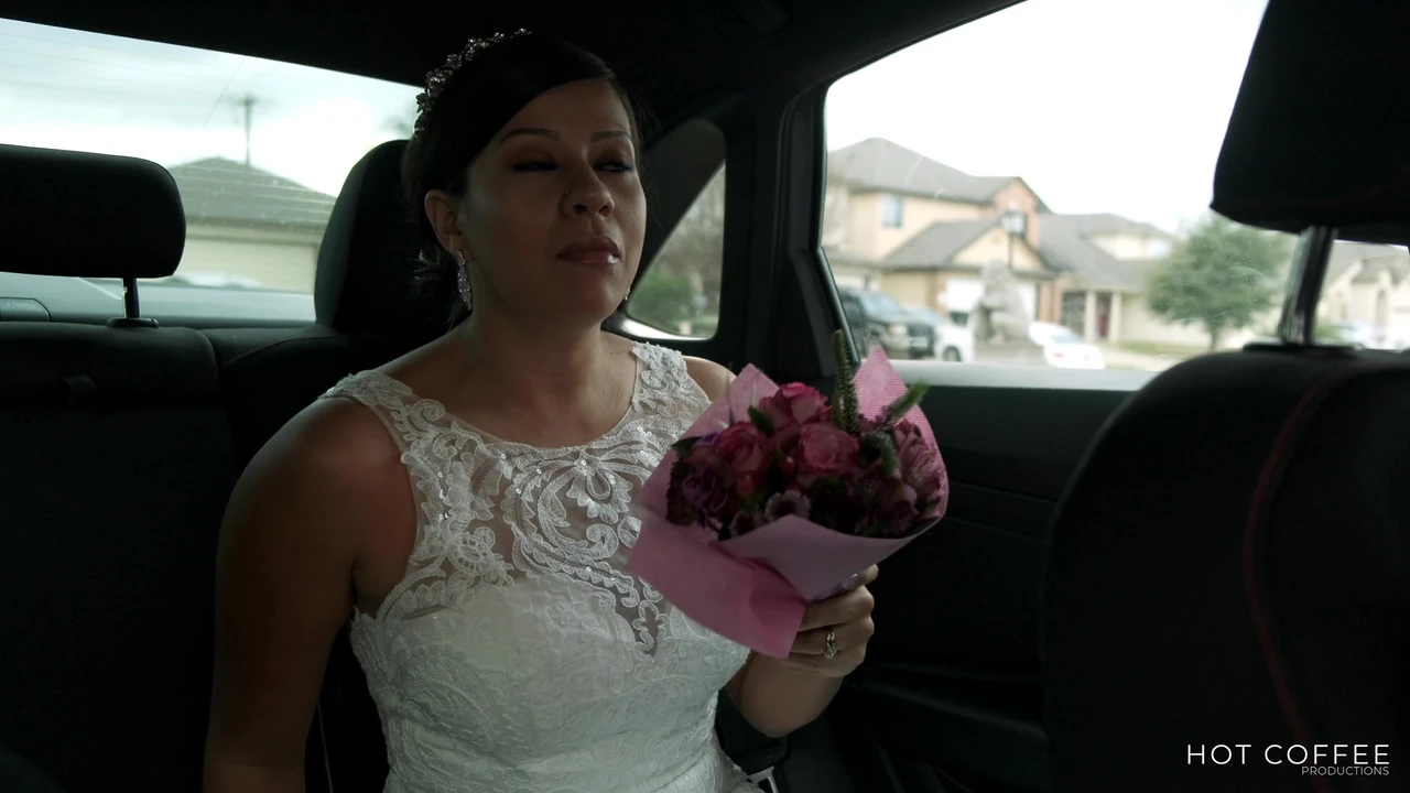 Bride leaves groom planted and fucks ex boyfriend