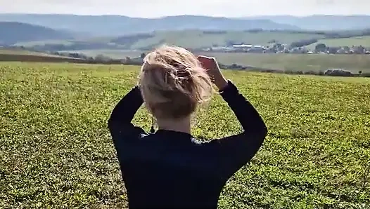 Çoraplı Wanilianna, Slovenya'da - orta çözünürlük