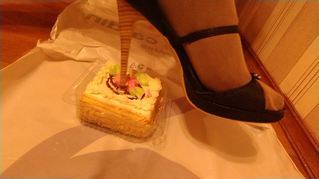 shoes and cake