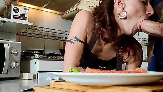 Birlikte yemek yapmak ve biraz daha eğlenceli...