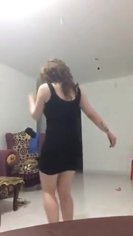 sexy dance devant son fils