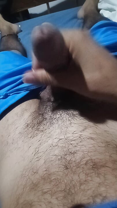Man starts masturbating in his stepsister's room