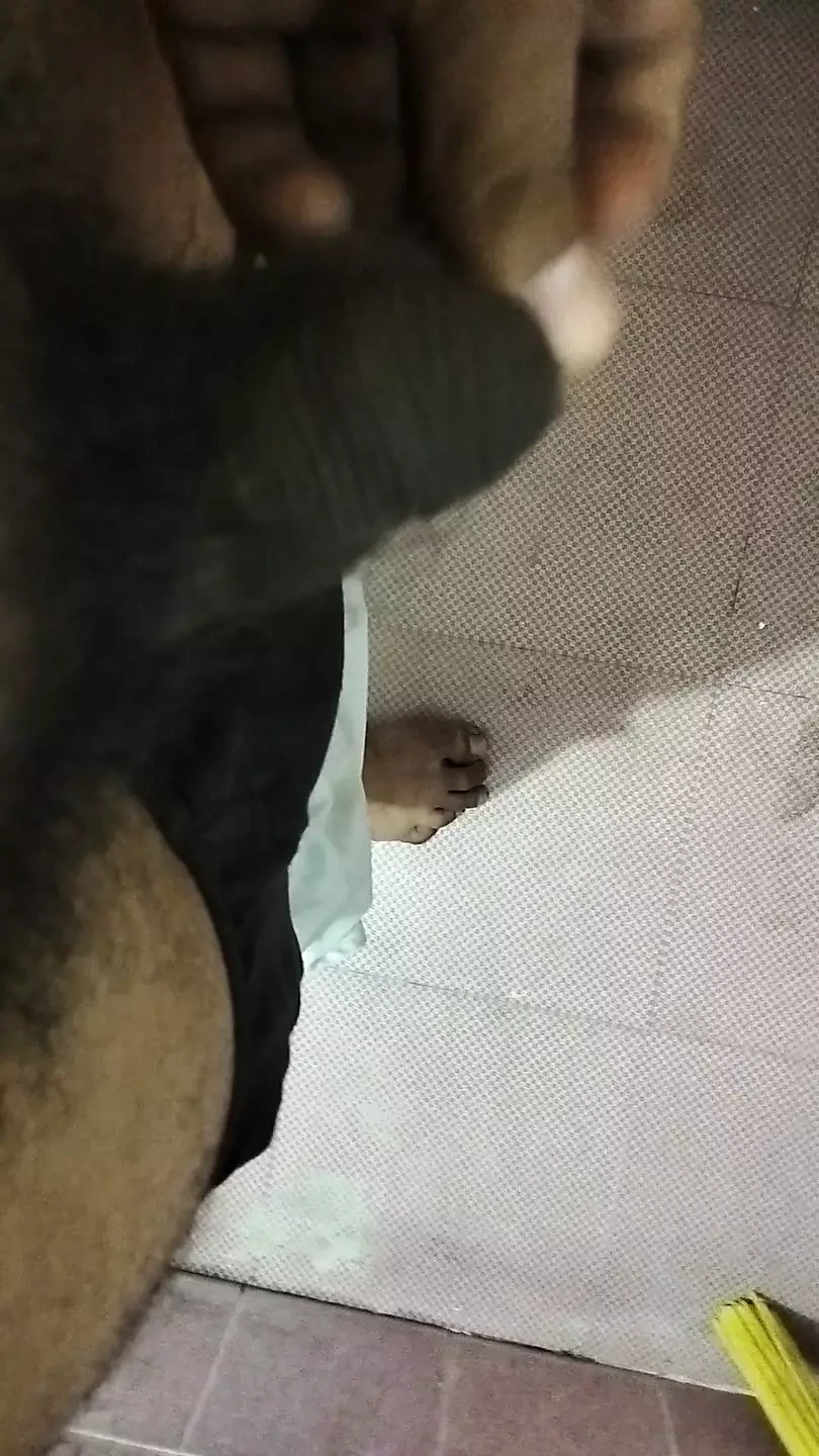 Mia bhabhi ko bathroom me jakar Muth mari