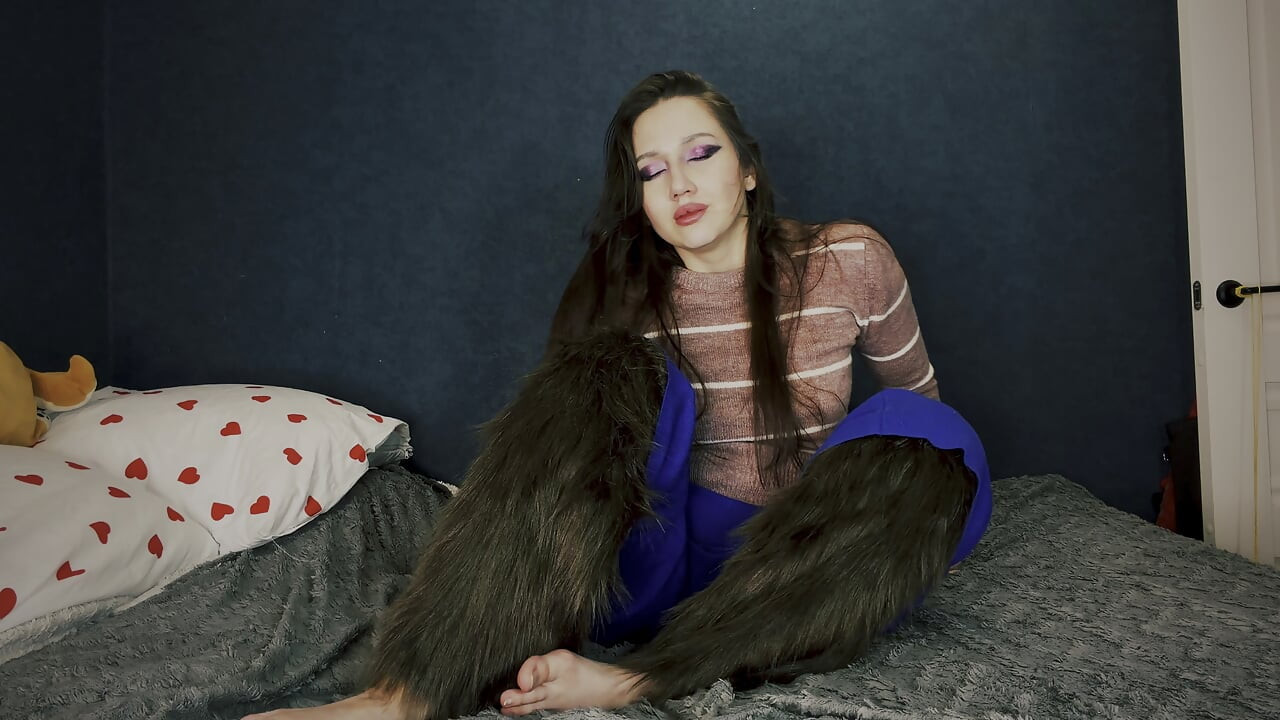 Slow Werewolf Transformation: Watching the Full Moon Turn Me Wild