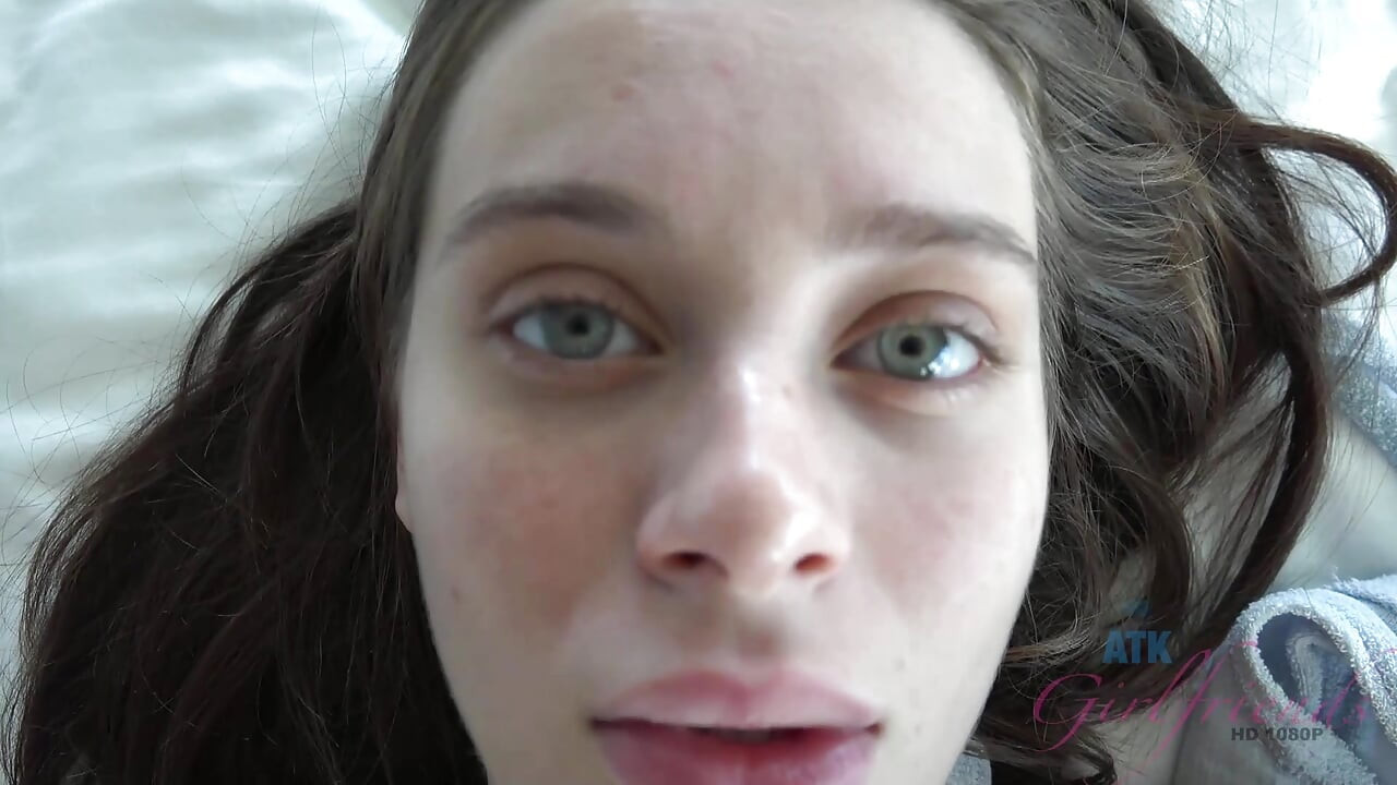 POV 갈색 머리 Lana Rhoades 젖탱이 섹스 오럴 & 후배위 신음 - 얼굴에 큰 핫한 부하