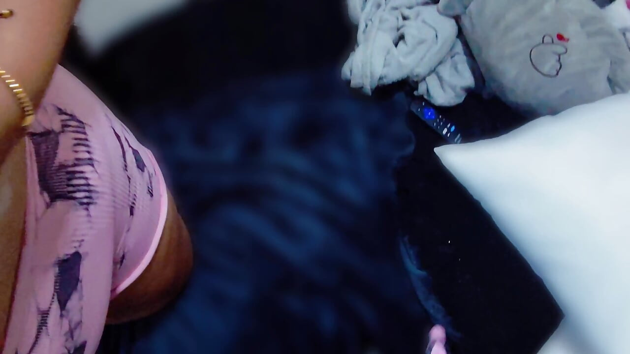 beni Don.key.kong gırtlağına kadar sikerken izle