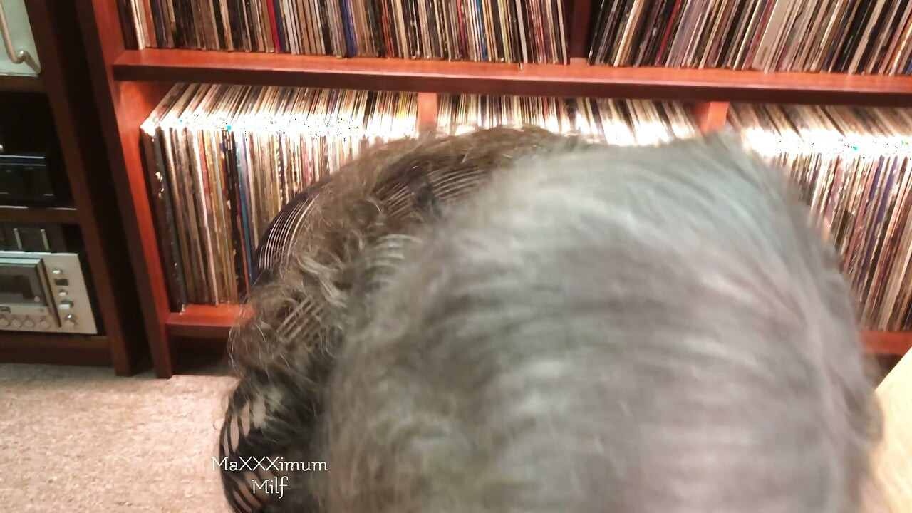 Mamada con lápiz labial negro! Tragando leche! MaxxXimumMilf