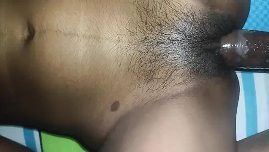 Hintli desi ateşli yenge erkek arkadaşıyla romantik bir yüze boşalma videosu