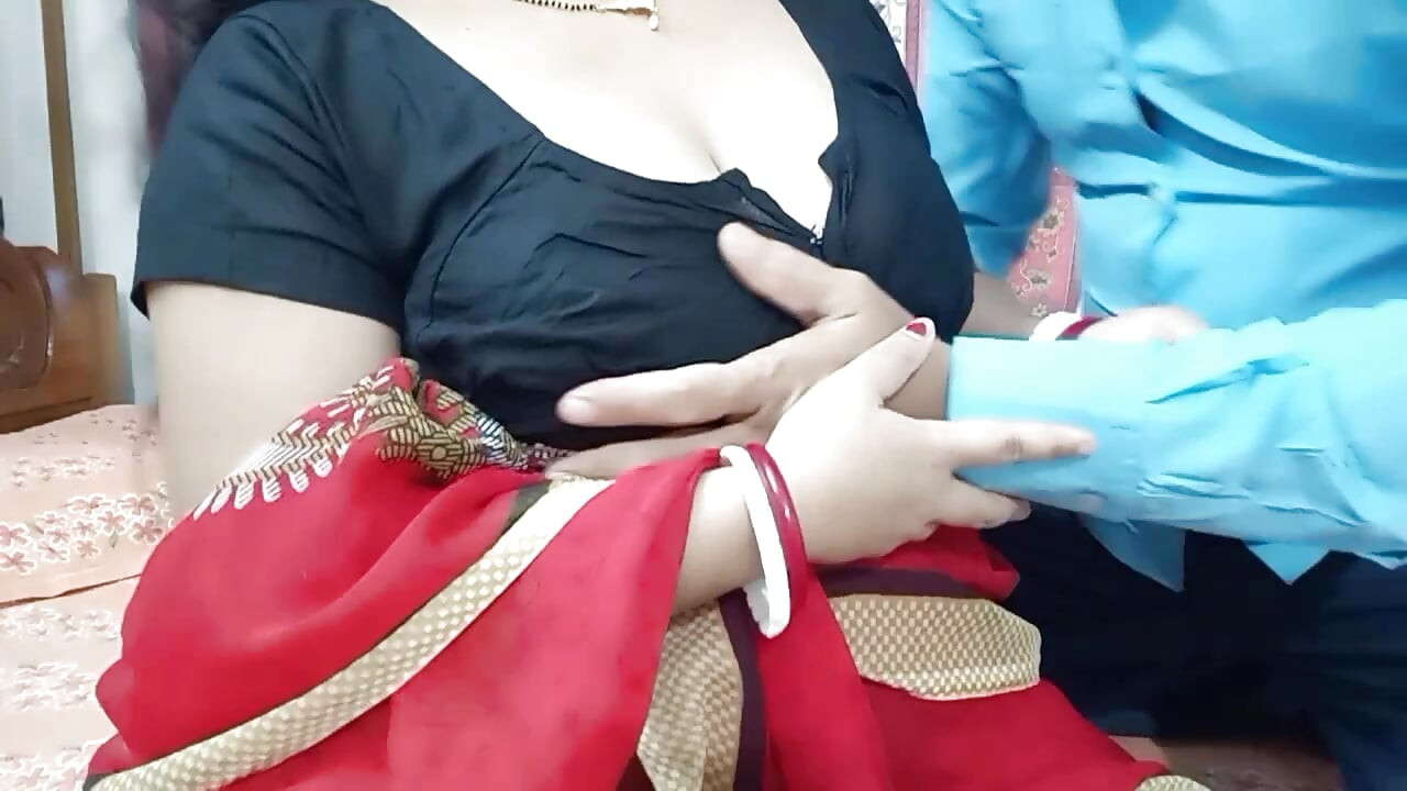 Kaku sasur sexy rii ke asthir kore chudlo