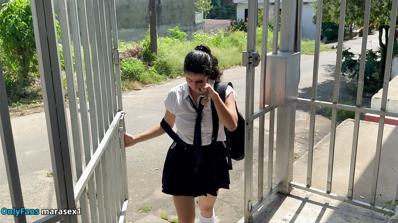 HOT LATINA GETS FUCKED BY UNKNOWN MAN AND LEAVES SPEECHLESS