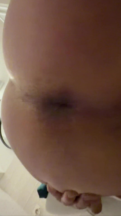 Little handjob..